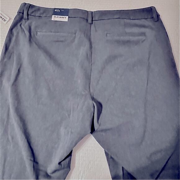 NWT Old Navy high rise pixie never fade pant.Plus size 20. Secret slim  pockets. - Picture 2 of 16